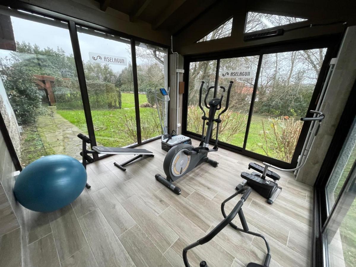 Txorienea Rural Villa Irun Exteriör bild